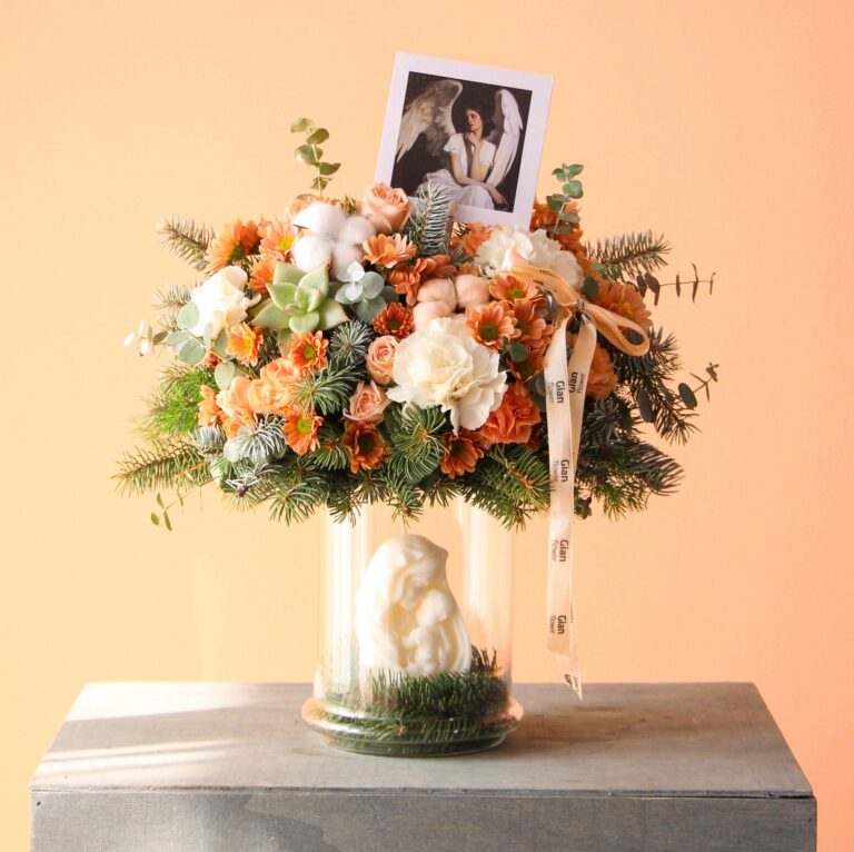 گلدان مینیمال هدیه روز زن گلفروشی آنلاین تهران