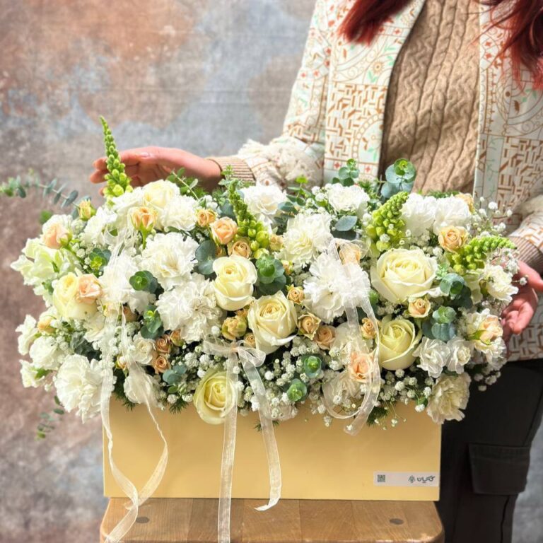 باکس گل تم رنگی مینیمال هدیه روز زن