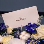 گل روز پدر به همراه گیفت کارت چرم مشهد