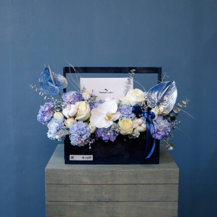 عکس دسته گل روز پدر به همراه هدیه