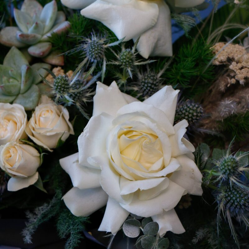 گلدان تبریک روز مرد گلفروشی گیان