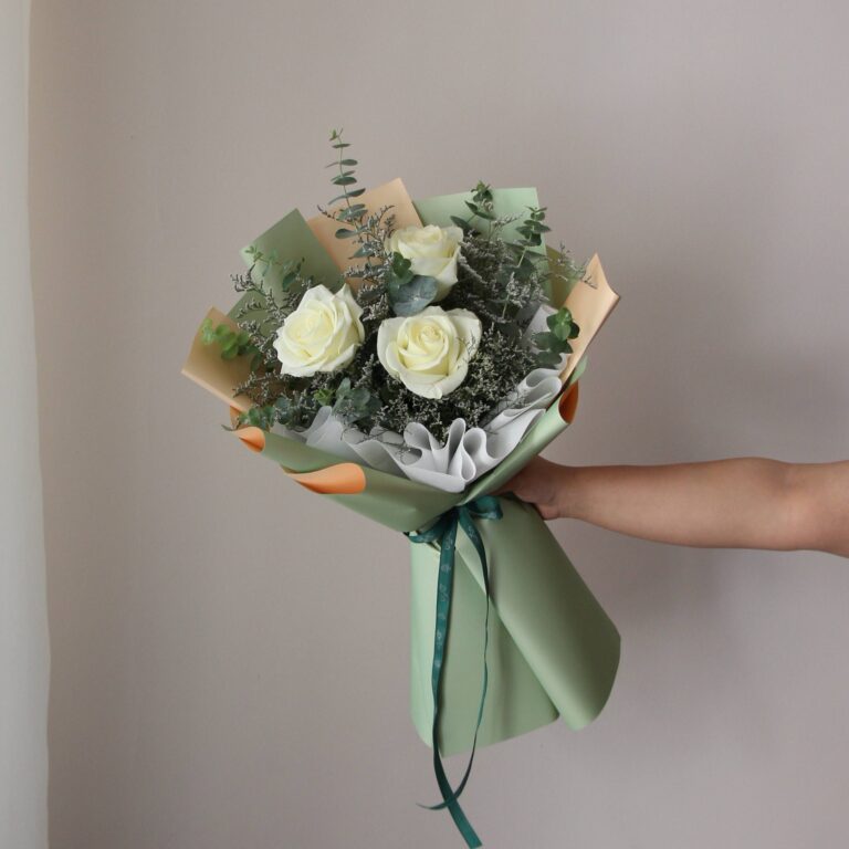 دسته گل مینیمال رز سفید