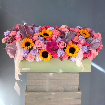 باکس گل رنگی رنگی با آفتابگردان