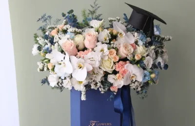 بهترین هدیه جشن فارغ‌التحصیلی؛ از انواع گل هدیه شیک گرفته تا ساعت و کتاب