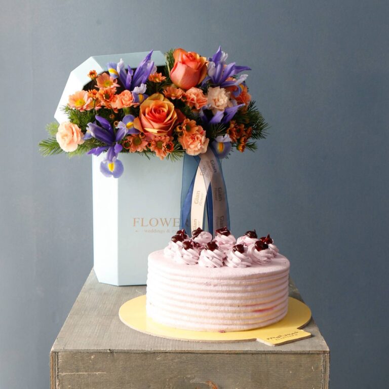 باکس گل و کیک ایده تبریک تولد