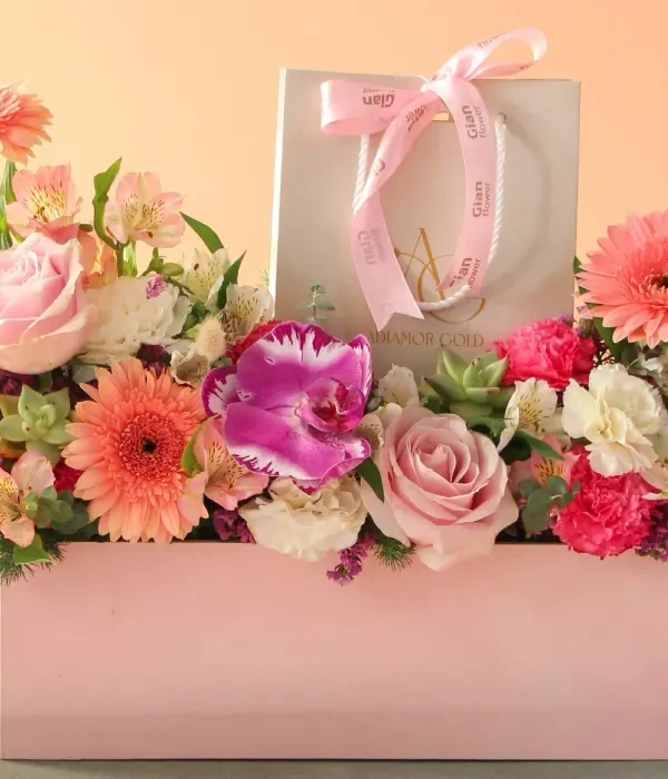 بهترین کادوی روز مادر؛ از گل هدیه برای مادر تا کادوهای لوازم تزئینی و دکوری