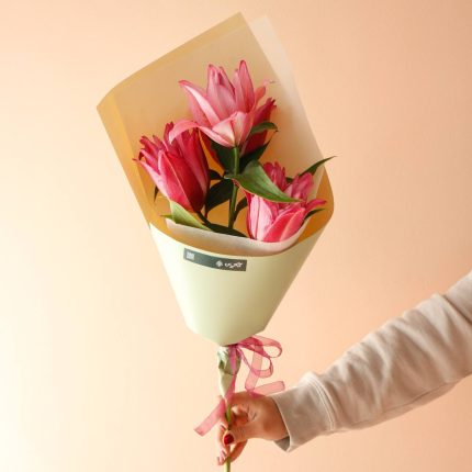 دسته گل مینیمال لی لی رز