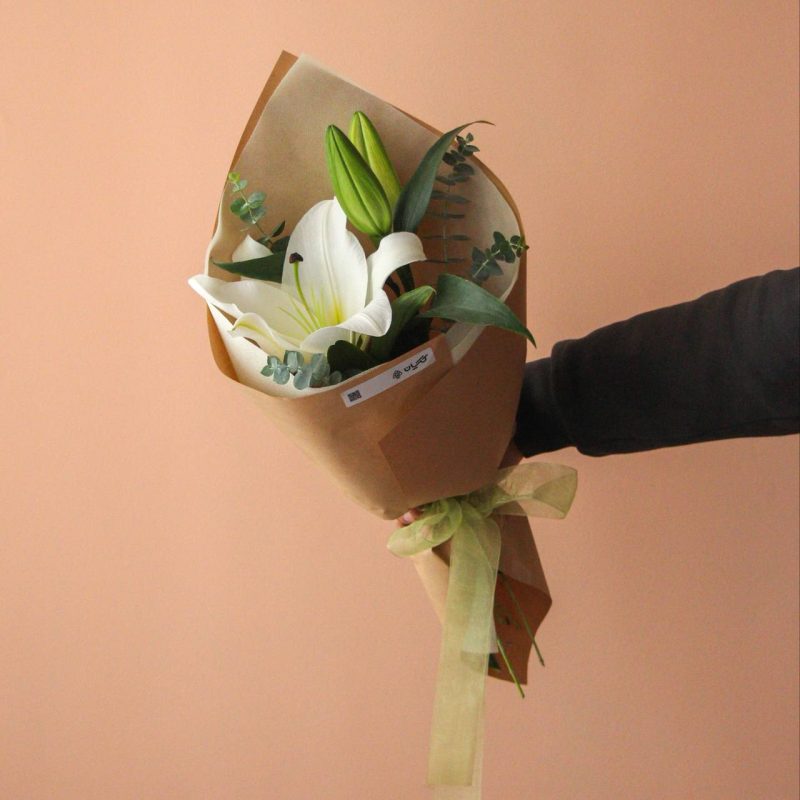 دسته گل مینیمال لیلیوم اورینتال سفید