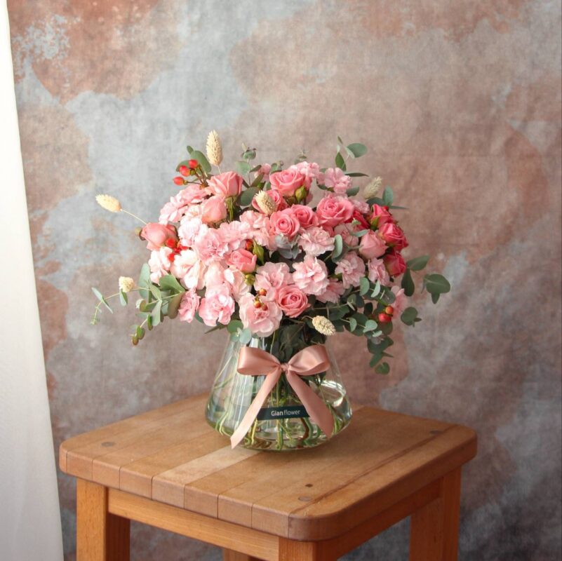 گلدان مینیمال صورتی