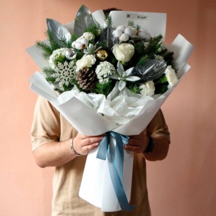 دسته گل زیبا کریسمس سفید