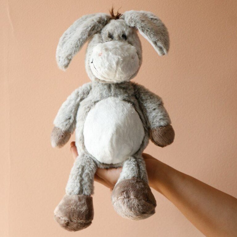 عروسک الاغ مهربان