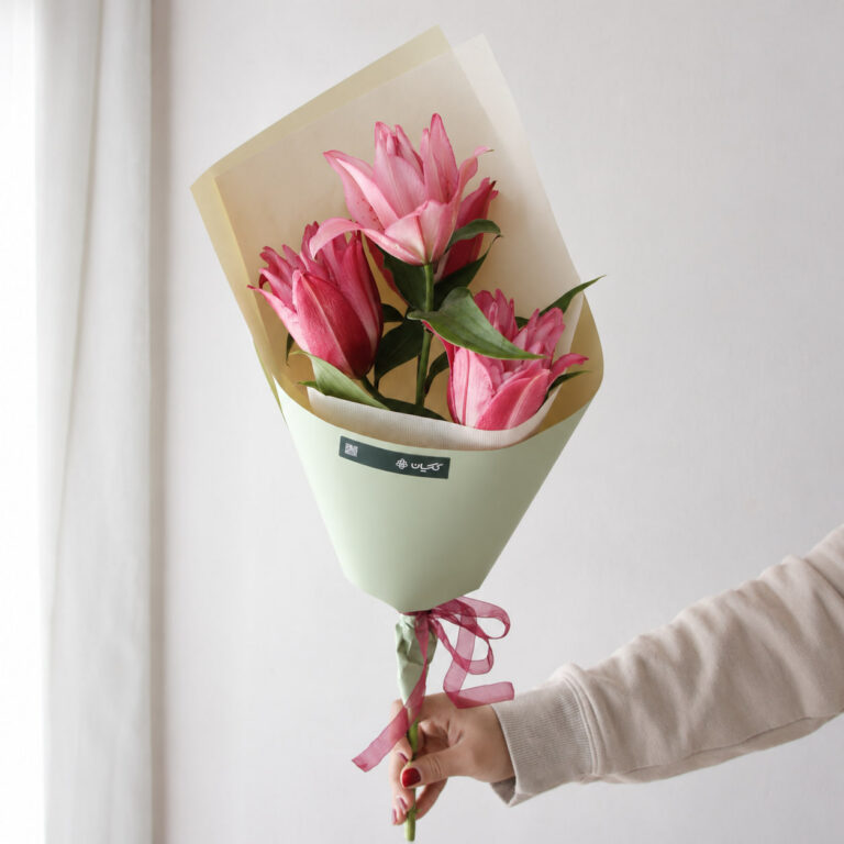 دسته گل مینیمال لی لی رز