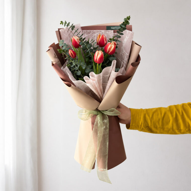 دسته گل مینیمال لاله قرمز